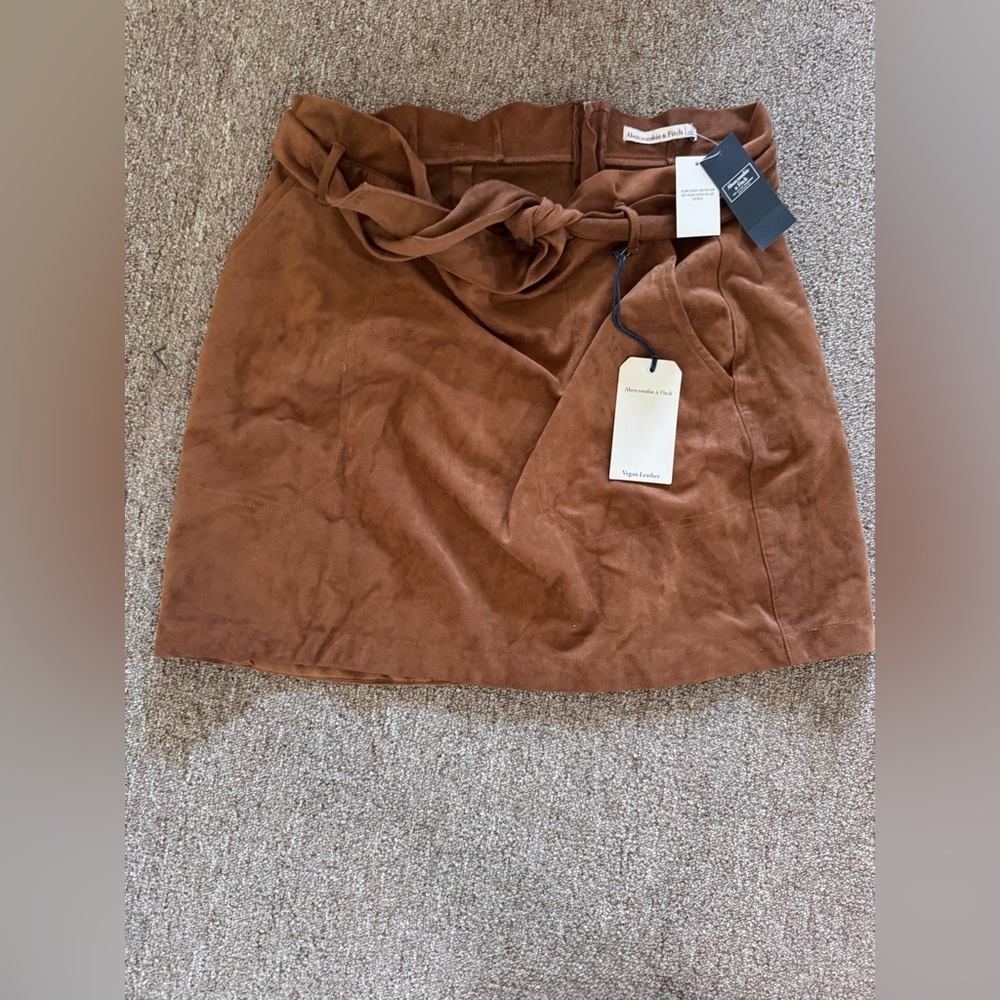 Abercrombie & Fitch Vegan Suede Mini Skirt (Size Large, NWT)